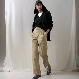 Banana Republic Airforce Khaki Brown Tan Relaxed Pleated Chino Pants Womens Sz 2